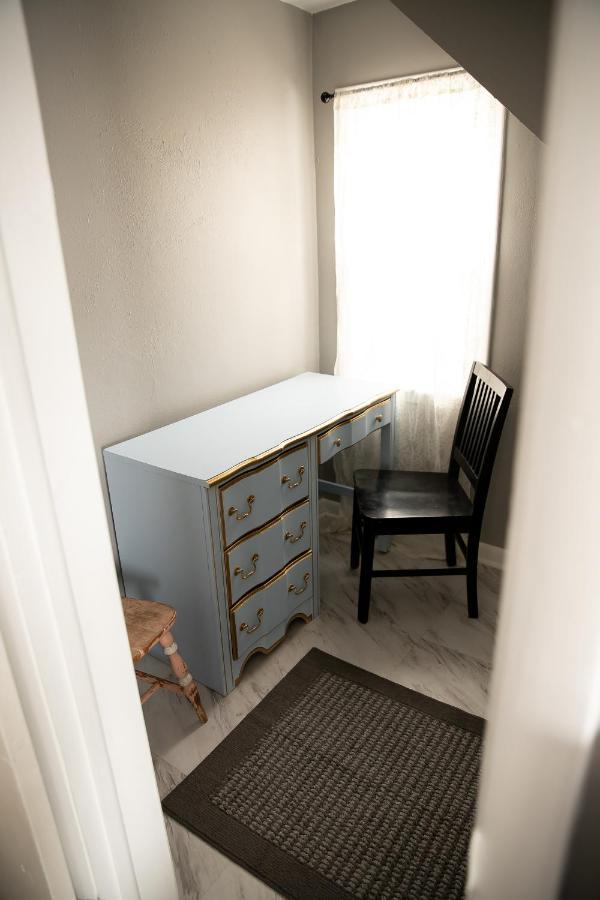 Charming French Studio Apartment 래러미 외부 사진